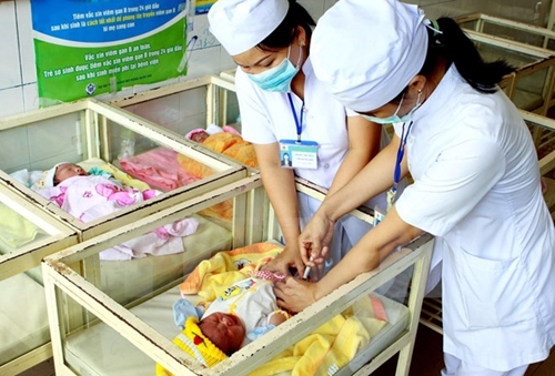 Cần tiêm vắc xin viêm gan B cho trẻ trong vòng 24 giờ đầu sau sinh